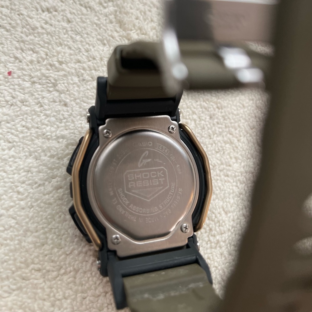 G-Shock men watch Color green/black - Picture 3 of 3